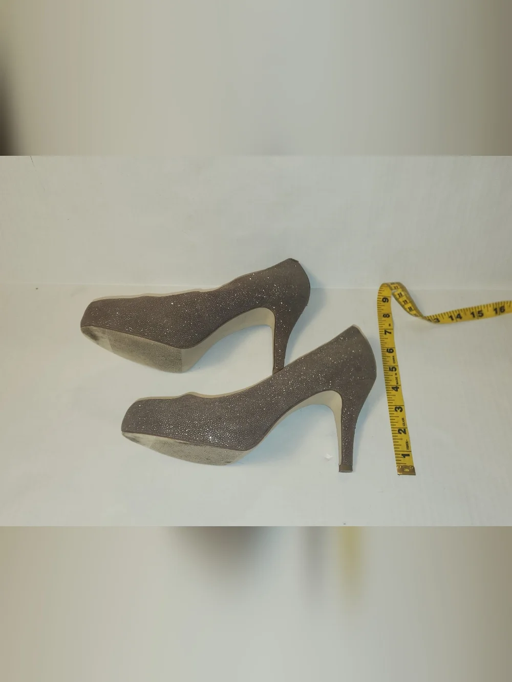 Madden Girl Getta Gold Nude Glitter Hidden Platform High Heels Pumps 8 EUC
